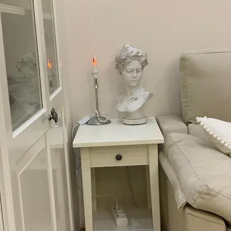Cozy Luxury Apartments*****. The Center Apartment *